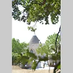 Trulli Del Maestro * Cisternino