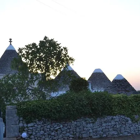 Trulli Del Maestro * Cisternino