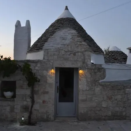 Trulli Del Maestro Cisternino